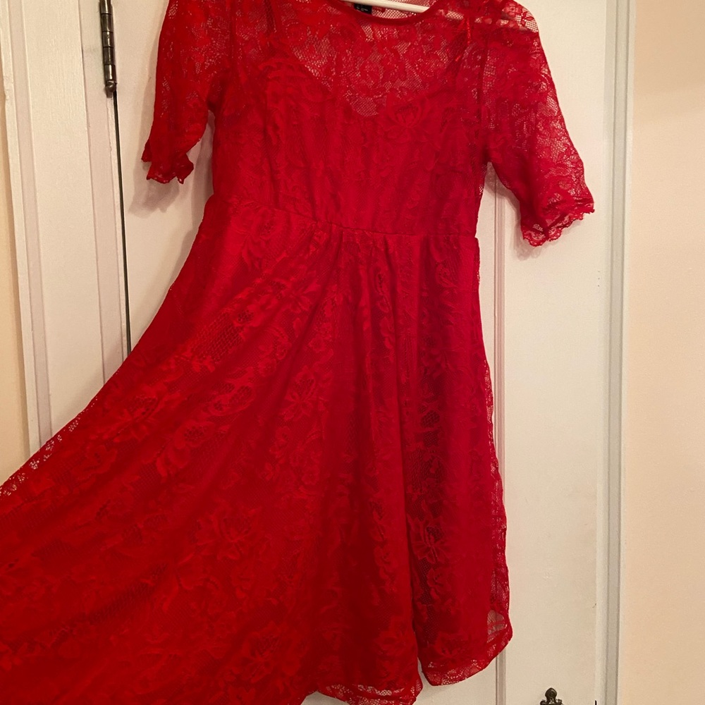 BRAND NEW Maternity (or not) Red Lace dress, Size Small